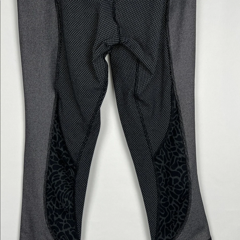 Lululemon Black and Gray Leggings‎
